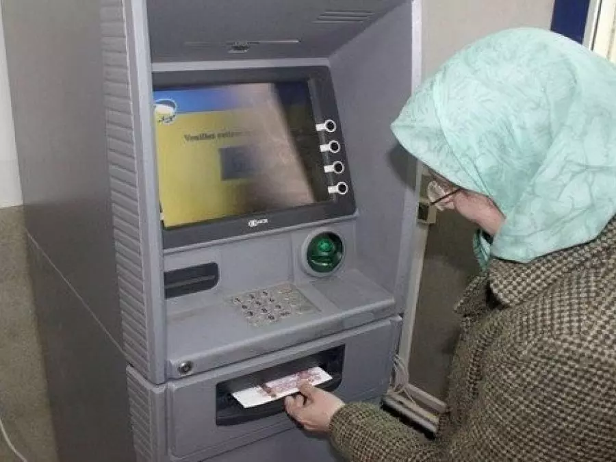 Les distributeurs automatiques de billets opérationnels à 96 % à travers le pays