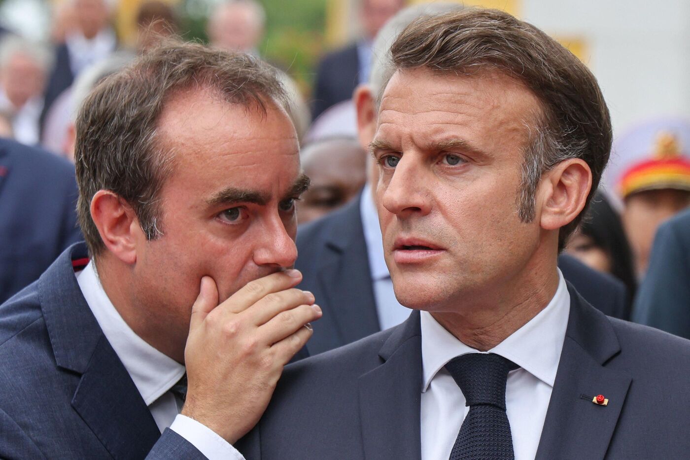 Crise politique en France : La République en apnée