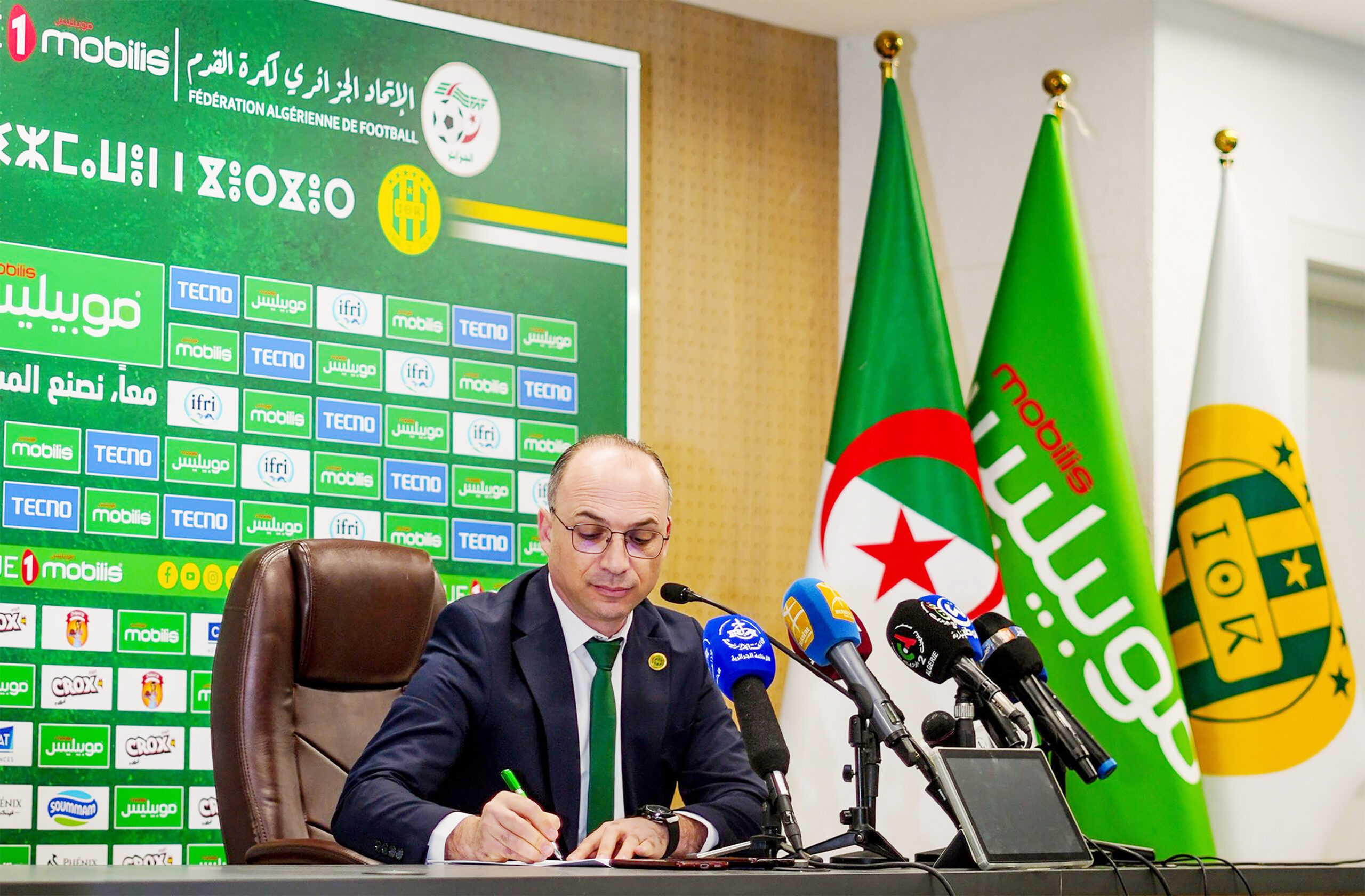 JS KABYLIE / Le nouveau PCA Adel Boudedja en conférence de presse : «Zinnbauer continuera avec nous»