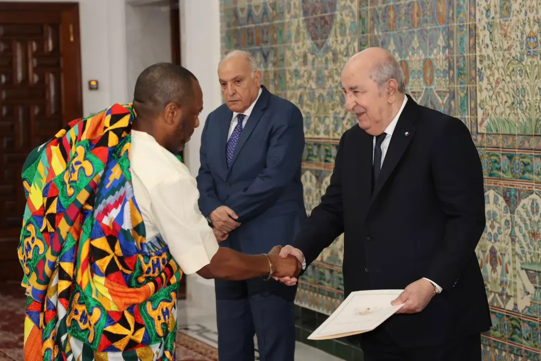 Le président de la République reçoit les lettres de créance du nouvel ambassadeur de la République du Ghana