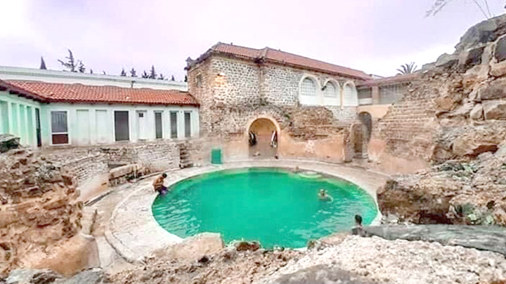 Durant les vacances de printemps : Affluence croissante vers la station thermale Hammam Essalihine