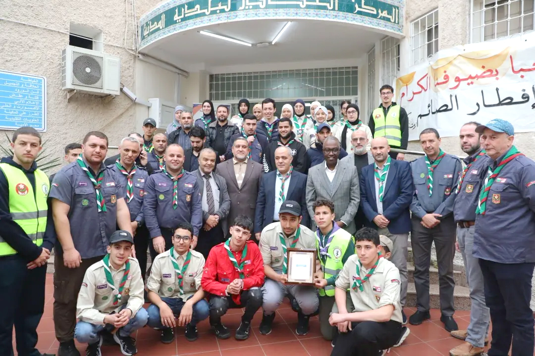 Le ministre de la Jeunesse visite les centres de services solidaires des SMA à Alger