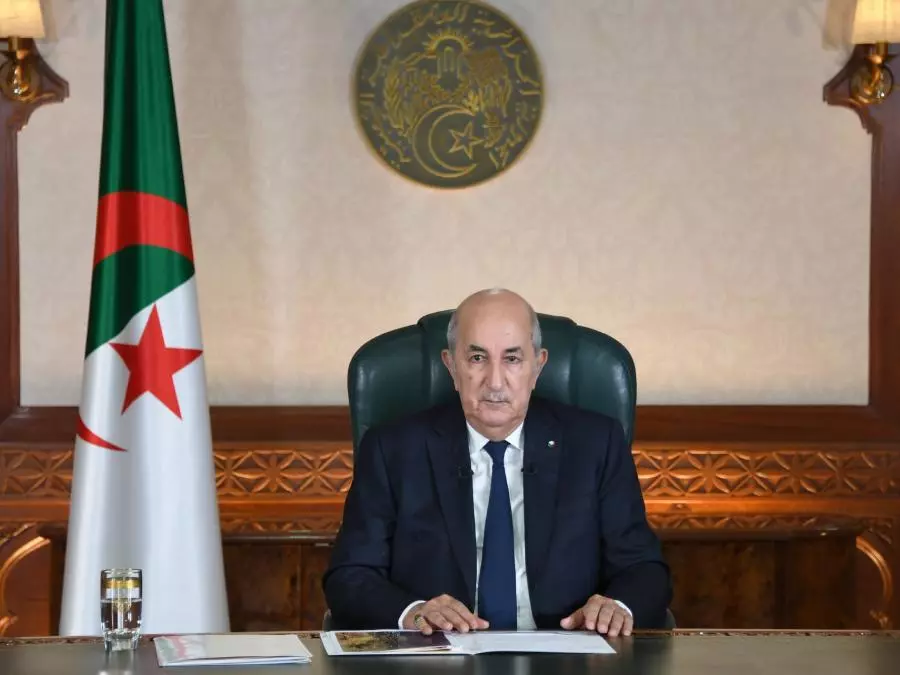 Le président de la République s&rsquo;entretient par téléphone avec les dirigeants de pays arabes frères