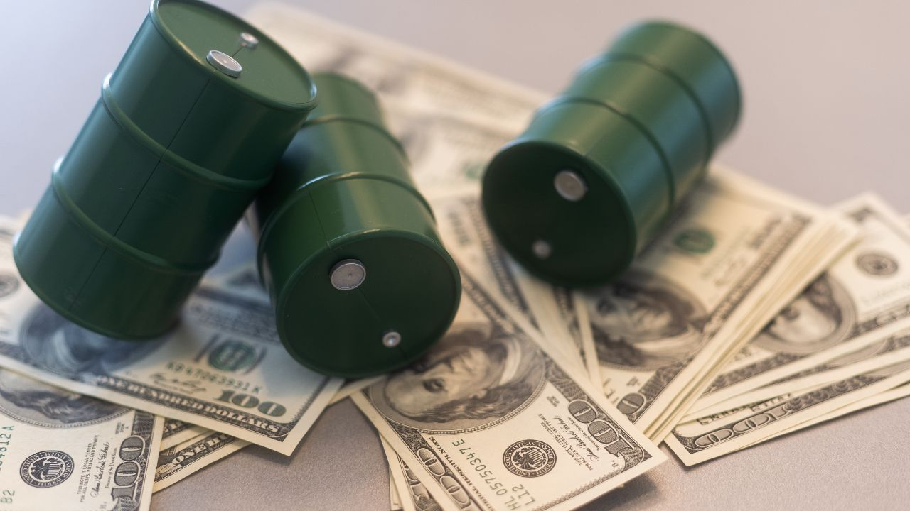 Pétrole : le prix du Brent se stabilise à 102,90 dollars