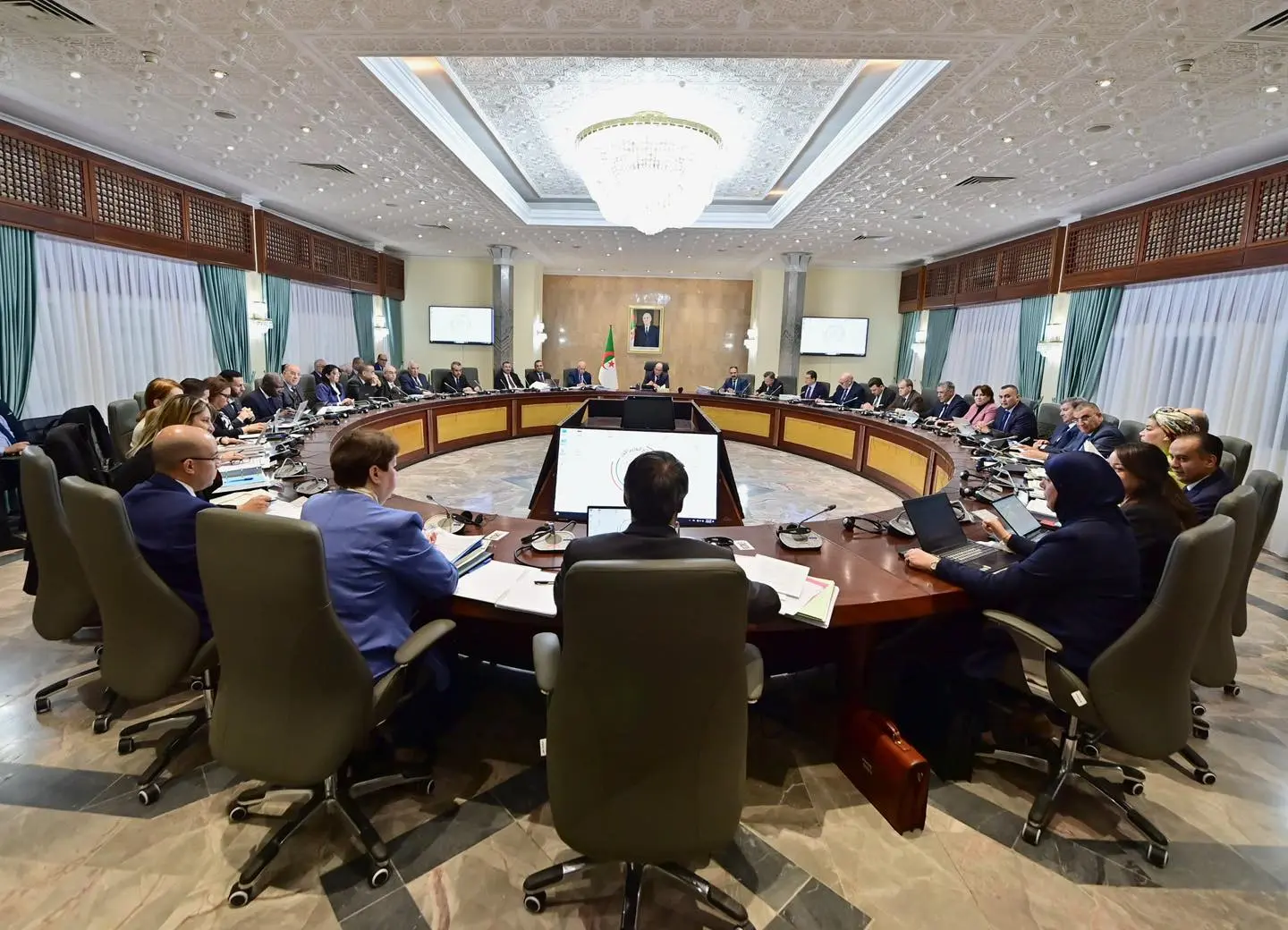 Réunion du Gouvernement : Un nouveau cadre réglementaire pour les marchés publics à l’étude