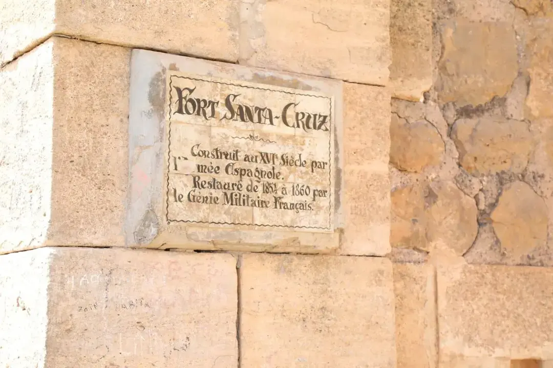 Oran : le ministre des Affaires étrangères espagnol visite le fort de Santa Cruz sur les hauteurs du mont Murdjadjou