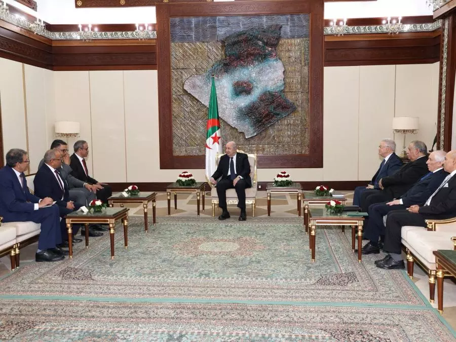 Le Président de la République reçoit le président du Conseil national des régions et des districts de la République tunisienne