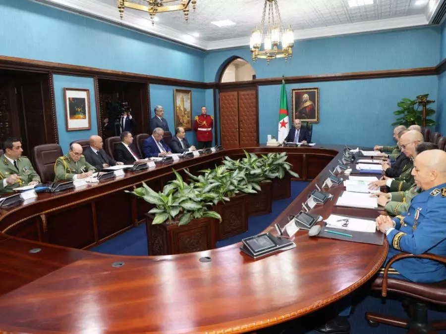 Le président de la République préside une réunion du haut Conseil de Sécurité