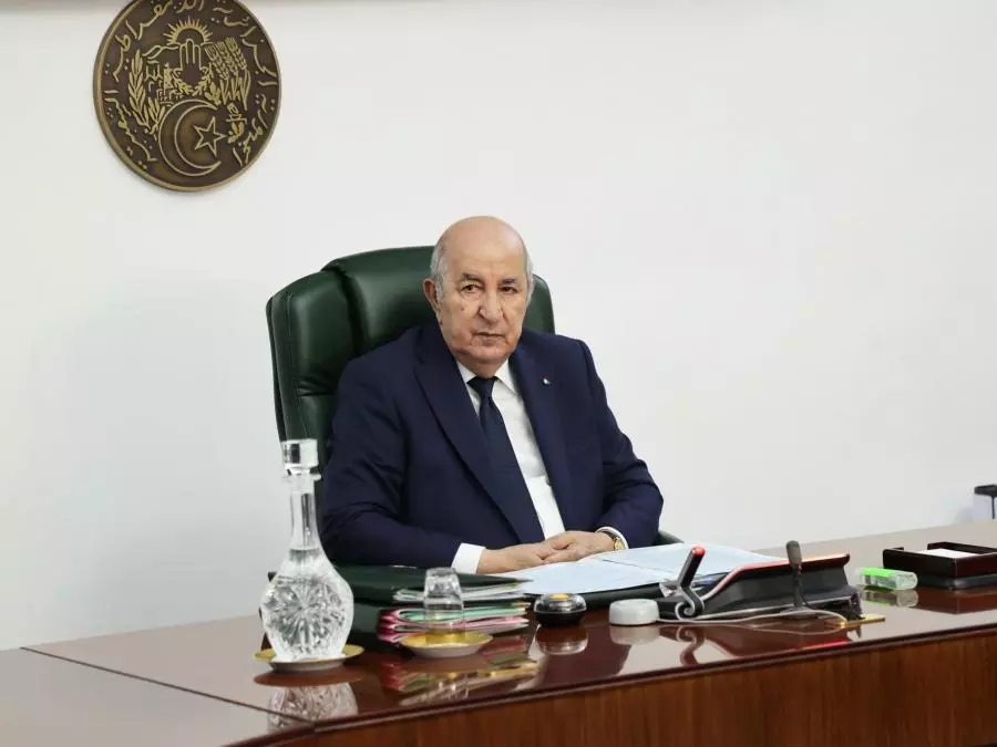 Le président de la République préside une réunion du Conseil des ministres