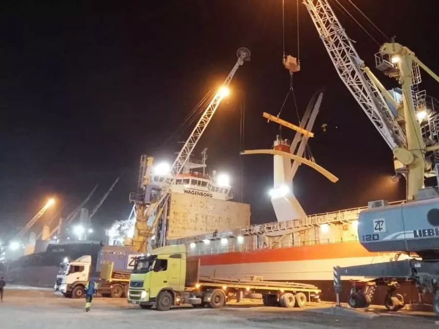 Chargement de plus de 15.000 tonnes de fer à béton vers la Lituanie