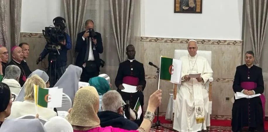 Le pape Léon XIV visite la maison d&rsquo;accueil pour personnes âgées à la Basilique de Saint Augustin