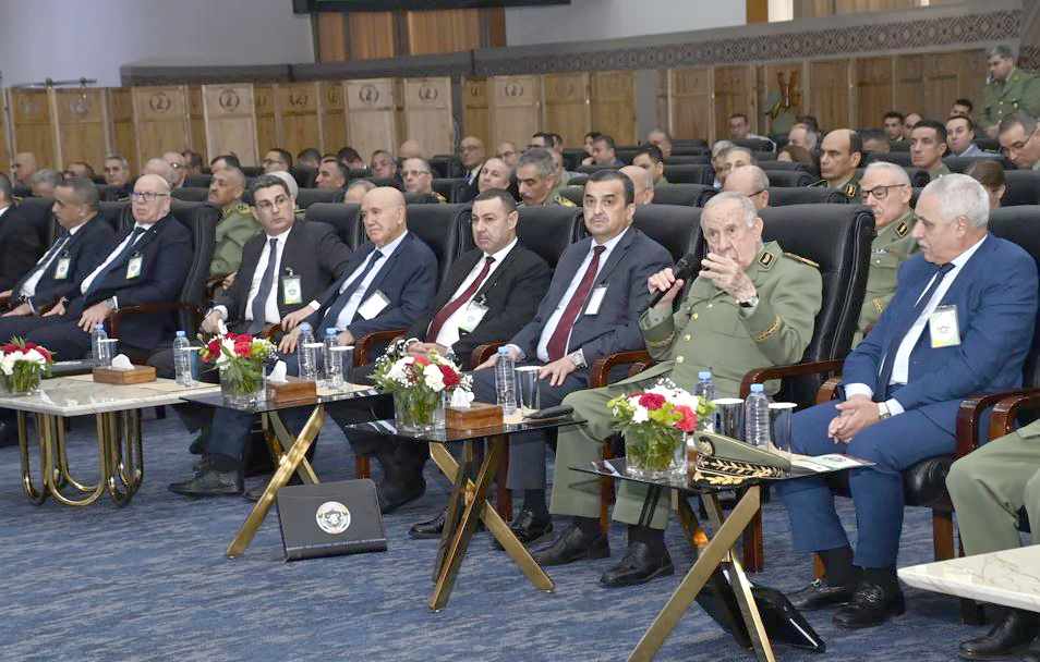 La protection des installations vitales du pays face aux nouvelles menaces : Le Général d’Armée Saïd Chanegriha met en avant le rôle fondamental de l’ANP