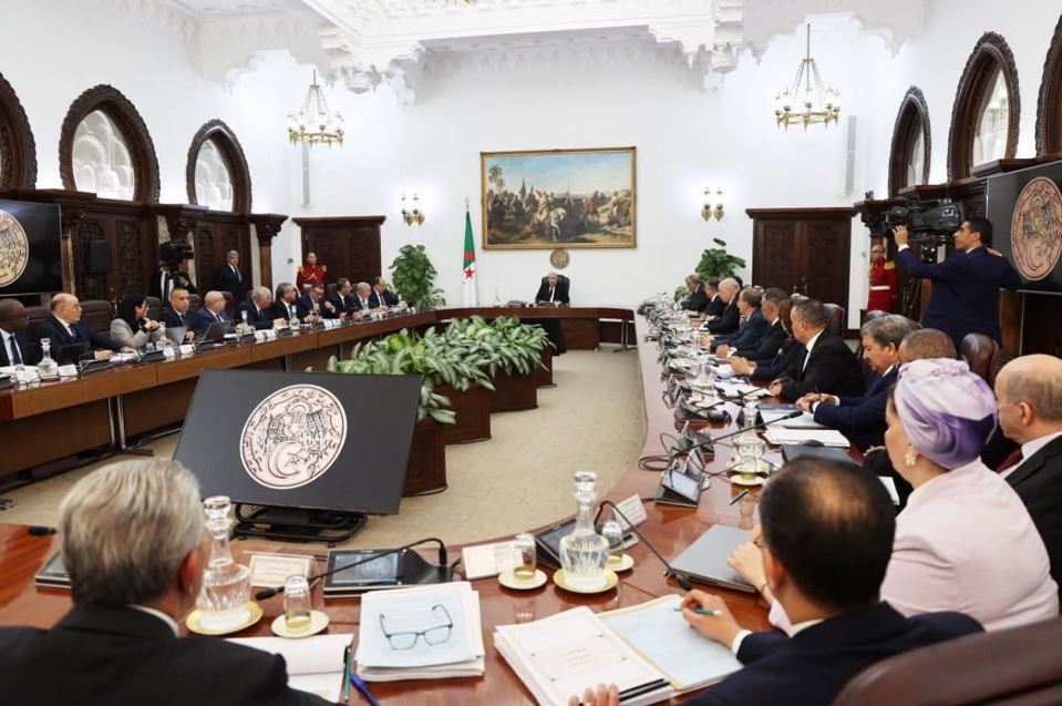 Le chef de l’état préside une réunion du conseil des ministres : L’Algérie entamera l’exportation du phosphate fin mars 2027