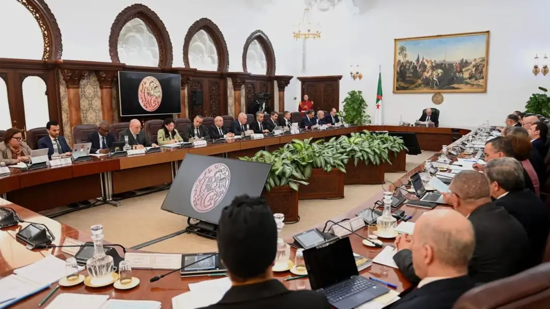 Le président de la République préside une réunion du Conseil des ministres