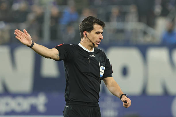 Pays Bas – Algérie : Un trio arbitral autrichien pour officier le match