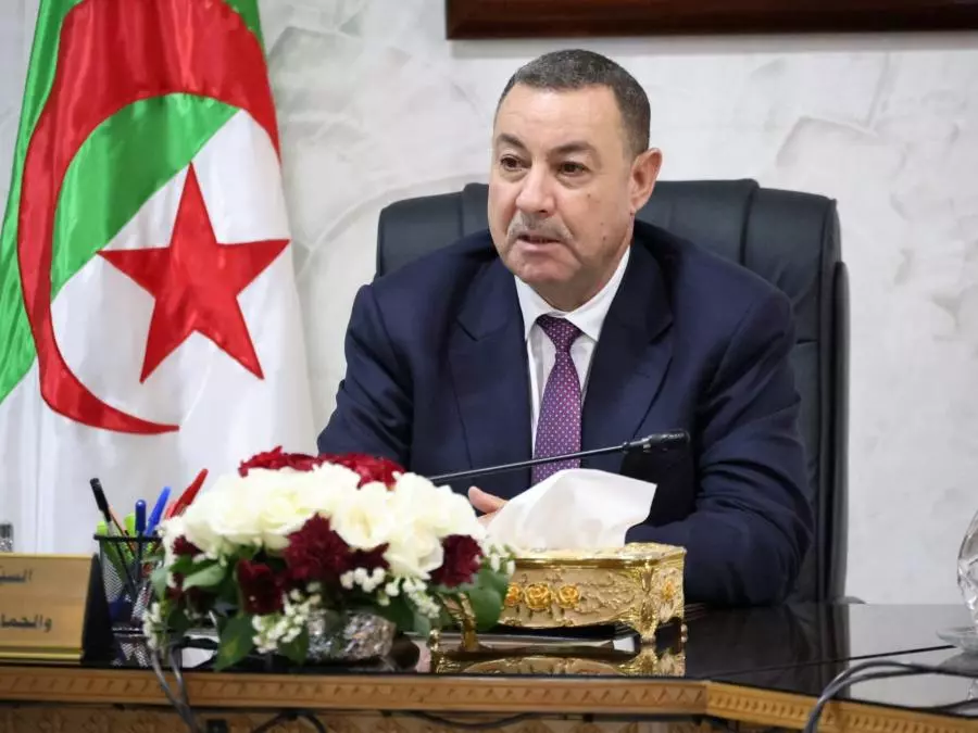 Sayoud préside une réunion de la Commission nationale de préparation et de suivi de la saison estivale 2026