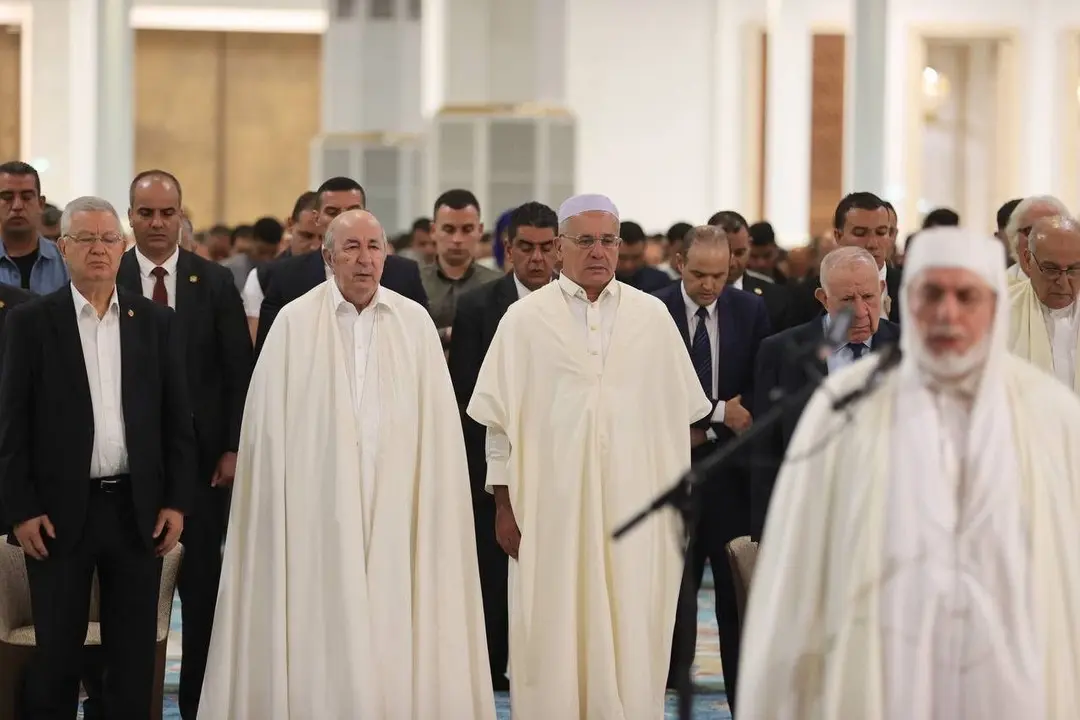 Le président de la République accomplit la prière de l&rsquo;Aïd El-Adha à Djamaâ El-Djazaïr