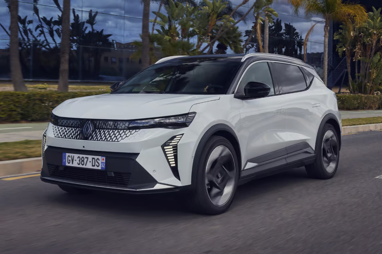 Scénic E-Tech : Renault accélère sa mue électrique
