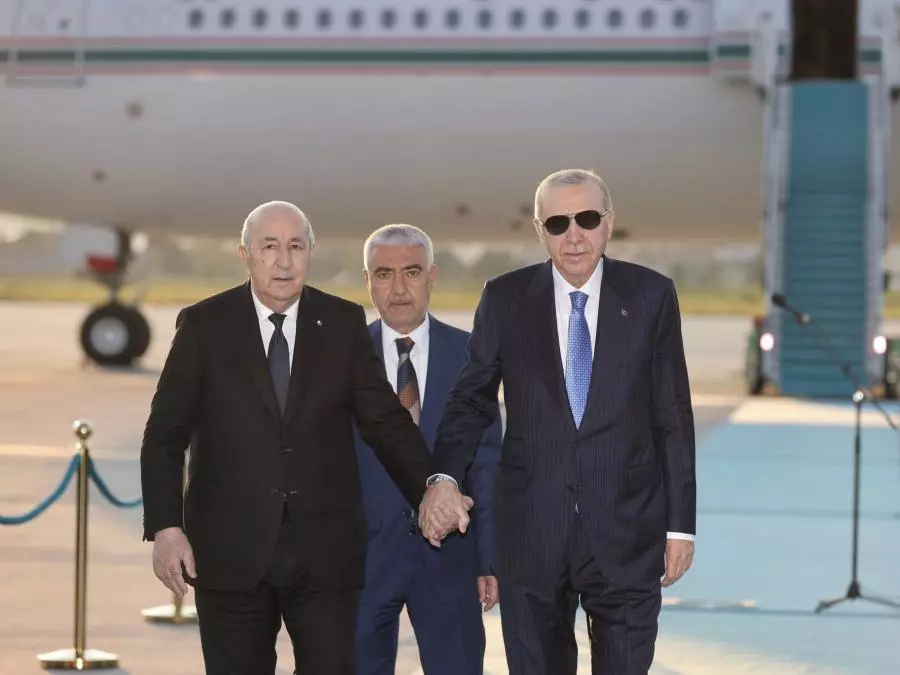 Arrivée du président de la République à Ankara pour une visite officielle en Turquie