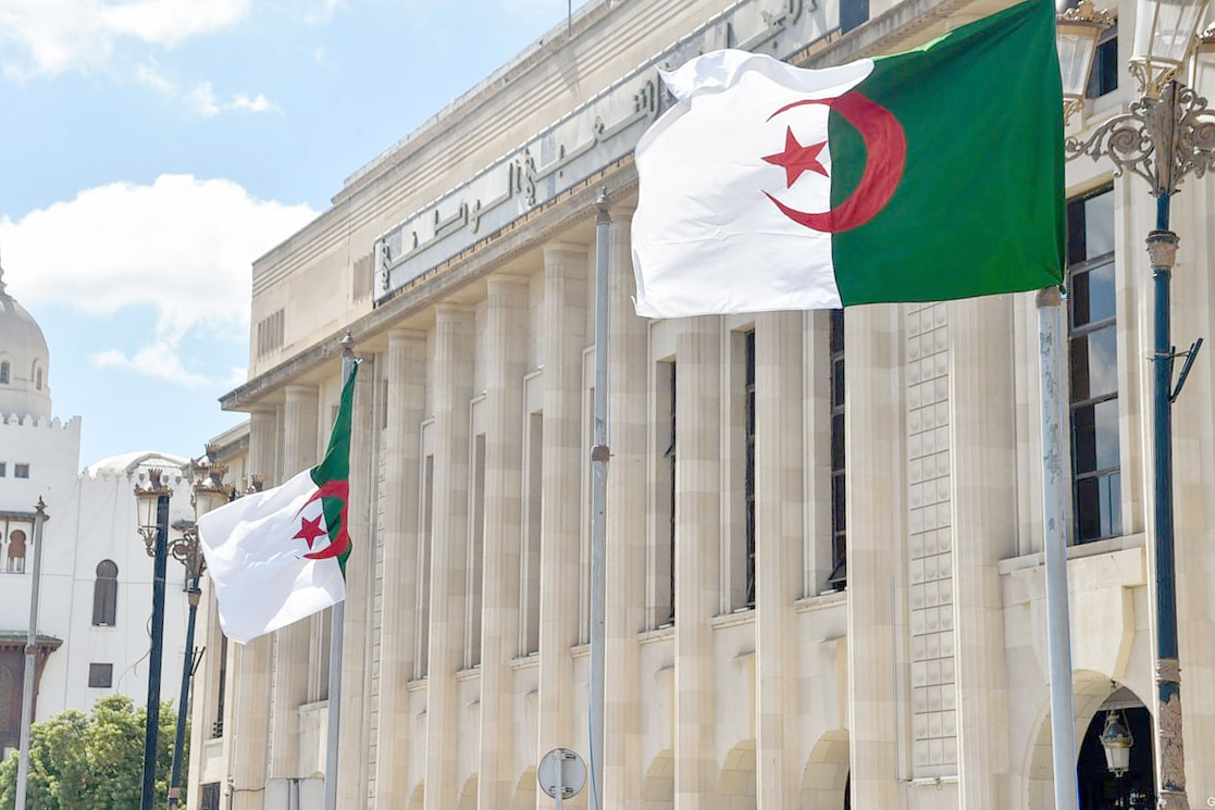 Législatives du 2 juillet : 70 % des candidatures validées, la course est lancée