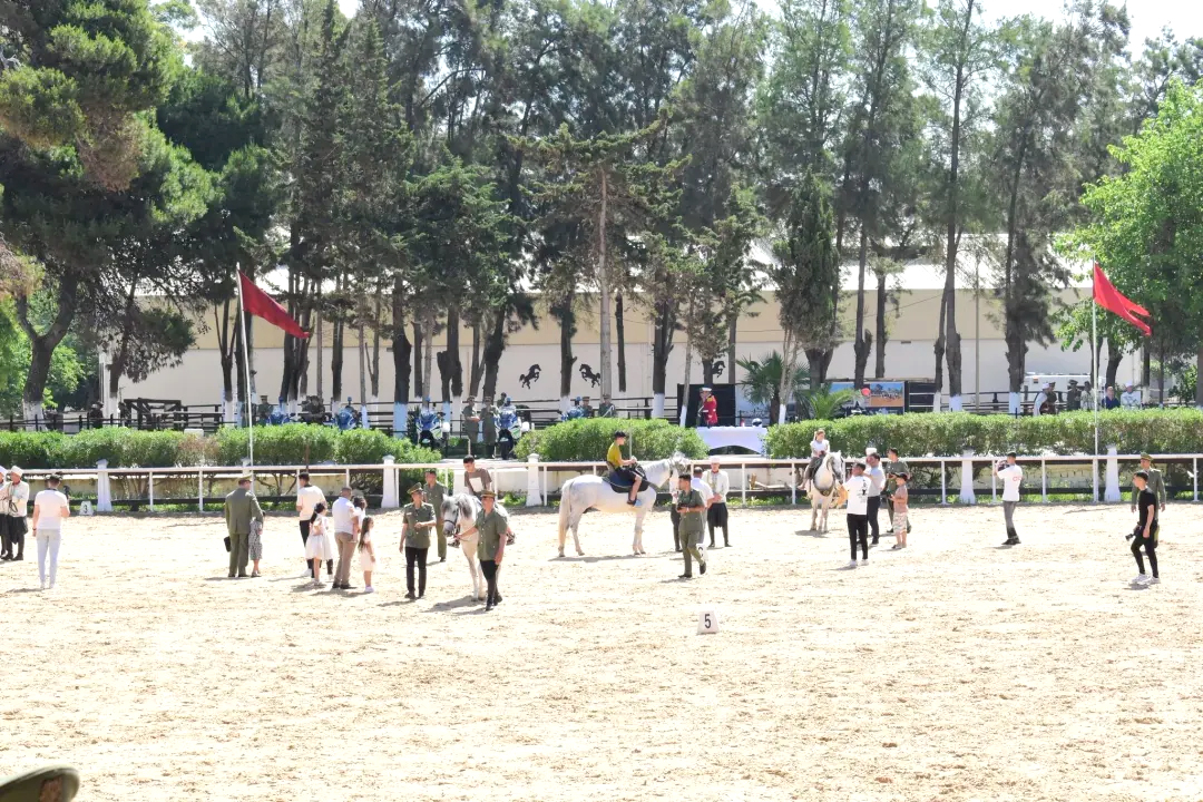 Journée internationale de l&rsquo;enfance : Le Commandement de la Garde républicaine organise des journées portes ouvertes au profit des enfants