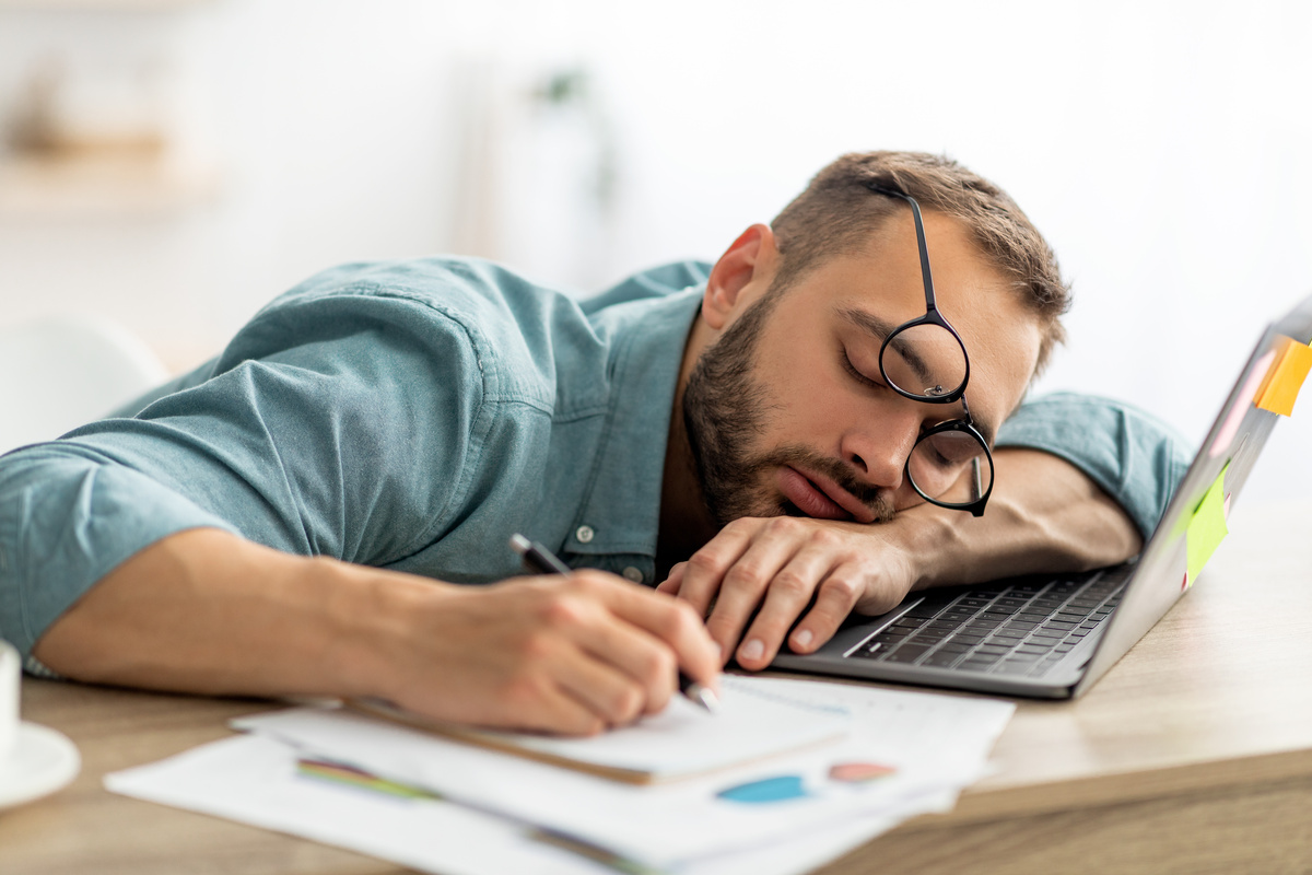 Présentéisme au travail : Quand l’envie de bien faire met la santé en danger