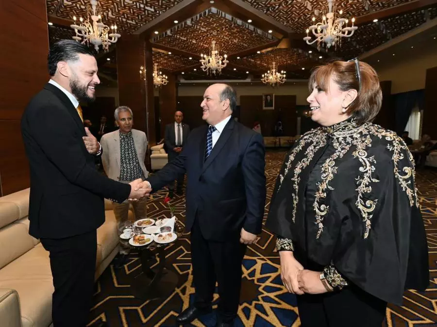 Chargé par le président de la République, le Premier ministre préside la cérémonie de célébration de la Journée nationale de l&rsquo;artiste