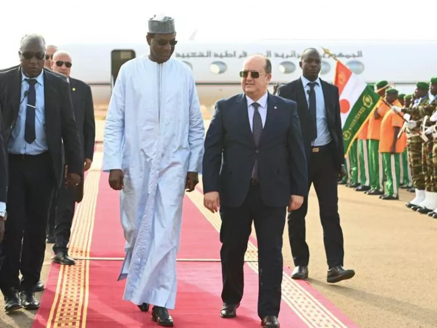 Chargé par le président de la République, Sifi Ghrieb entame une visite de travail au Niger