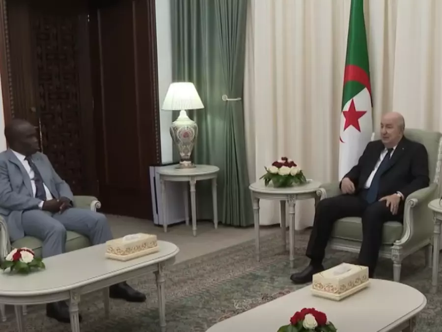 Le Président de la République reçoit l&rsquo;Ambassadeur de la République de Côte d&rsquo;Ivoire