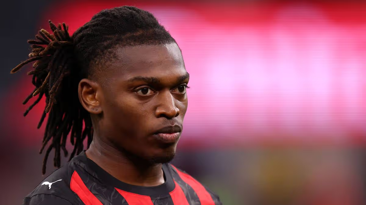 Rafael Leão prêt à tourner la page : Manchester United à l’affût