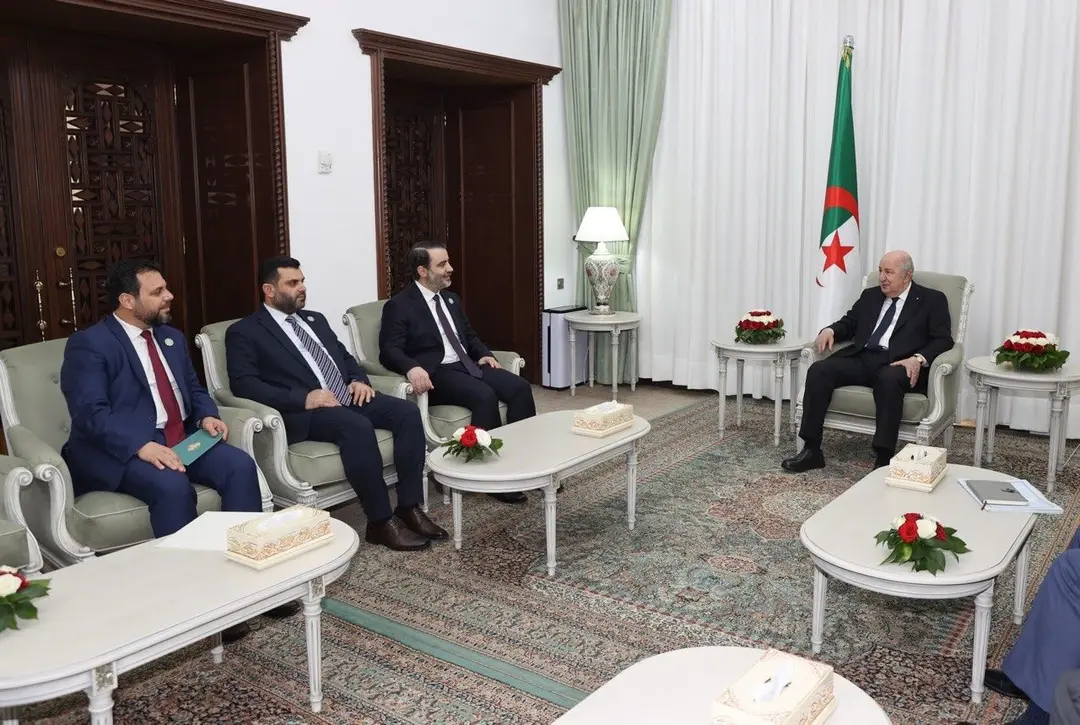 Le président de la République reçoit le ministre syrien des Affaires étrangères et des Expatriés
