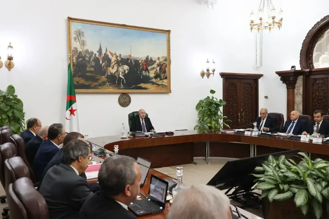 Le président de la République ordonne la mise en place de laboratoires dans les ports et les aéroports pour le contrôle des produits destinés à la consommation