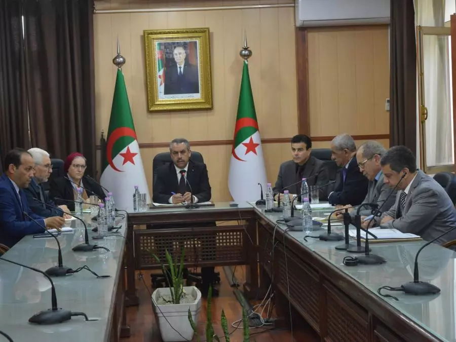 Baccalauréat 2026 : le ministre de l’Éducation préside une conférence pour suivre le déroulement de l’examen et le degré de préparation des centres d’examen