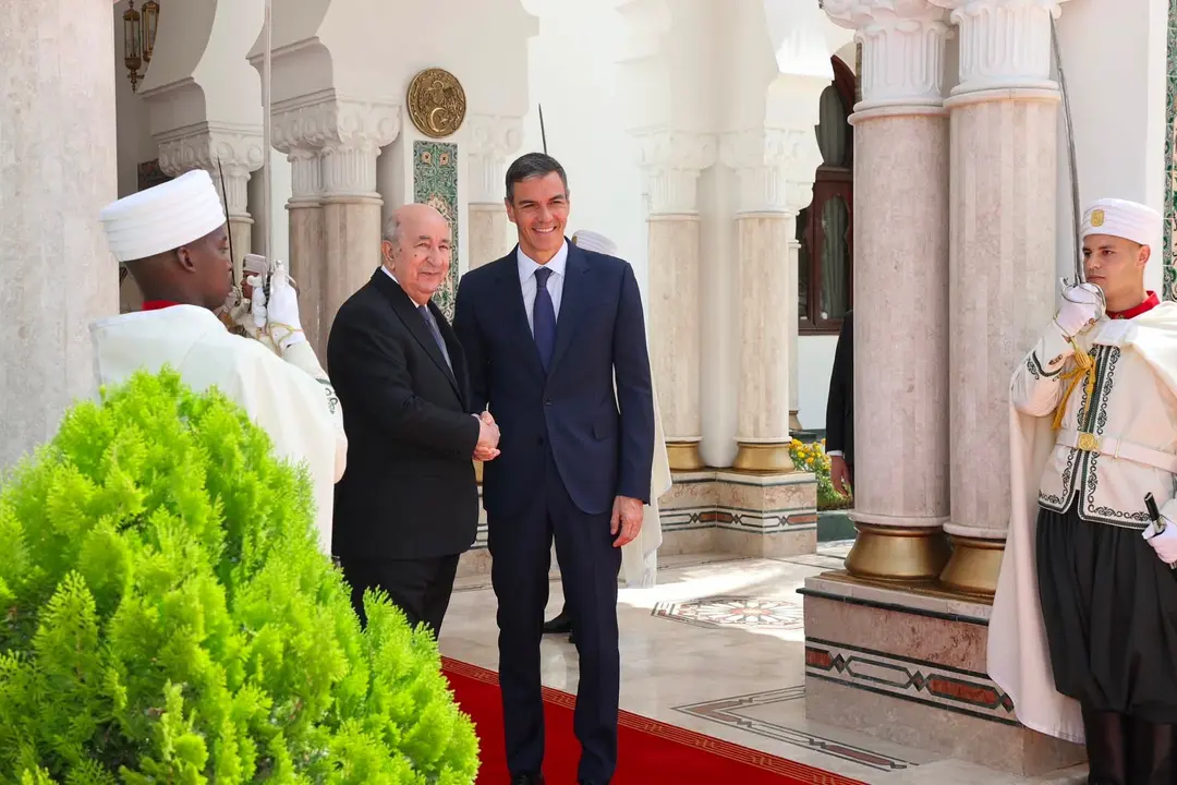 Le président de la République réserve un accueil officiel au président du Gouvernement du Royaume d&rsquo;Espagne