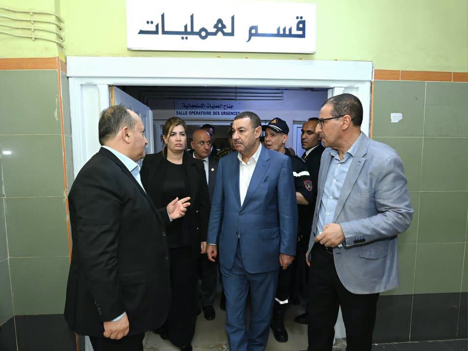 Le Premier ministre s&rsquo;enquiert de l&rsquo;état des blessés des incendies de Jijel à l&rsquo;Hôpital des grands brûlés de Zéralda