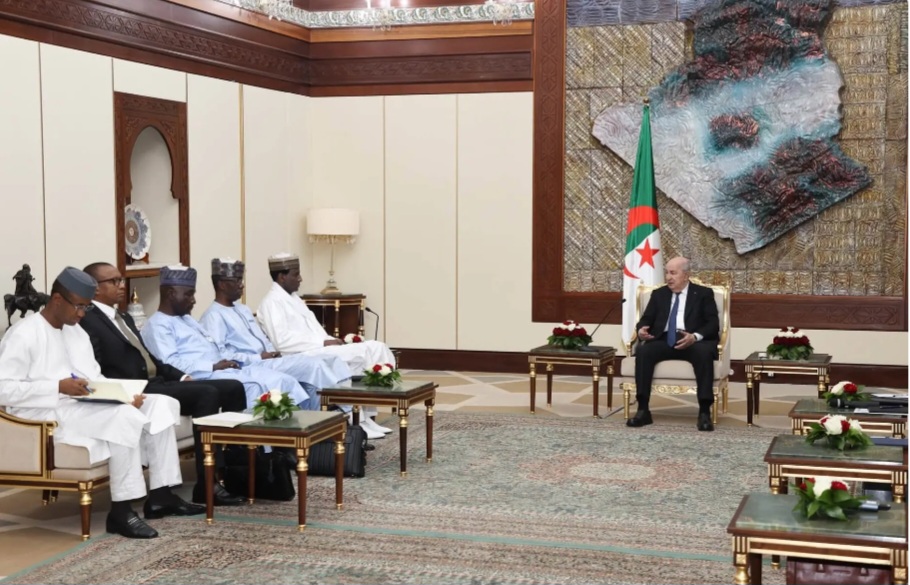 Le chef de l&rsquo;Etat reçoit le Premier ministre de la République du Niger