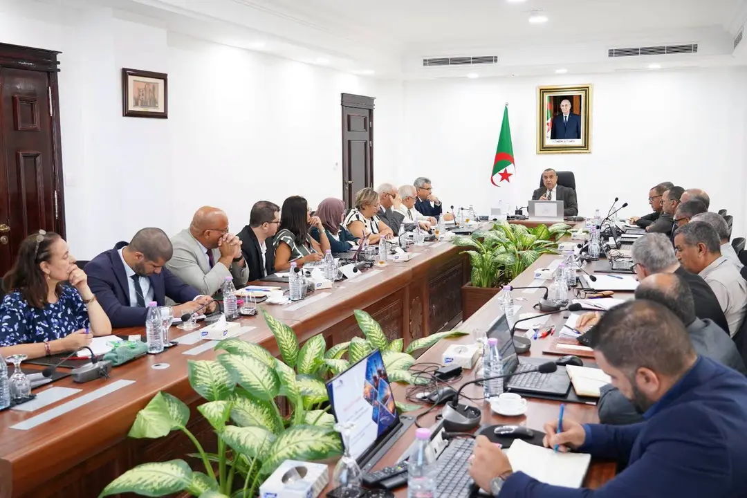 Energie: Adjal préside une réunion consacrée au suivi des dossiers de coopération et de partenariat avec le Tchad, la Côte d&rsquo;Ivoire et le Bénin