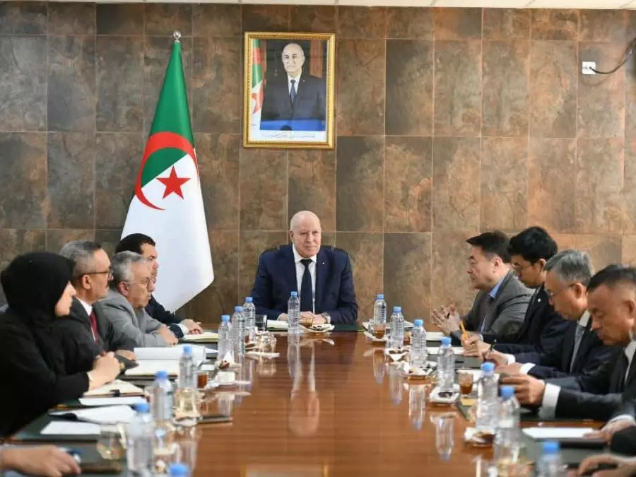 Réhabilitation du complexe d&rsquo;El-Hadjar : M. Bachir examine le développement du projet avec la délégation d&rsquo;un groupe chinois