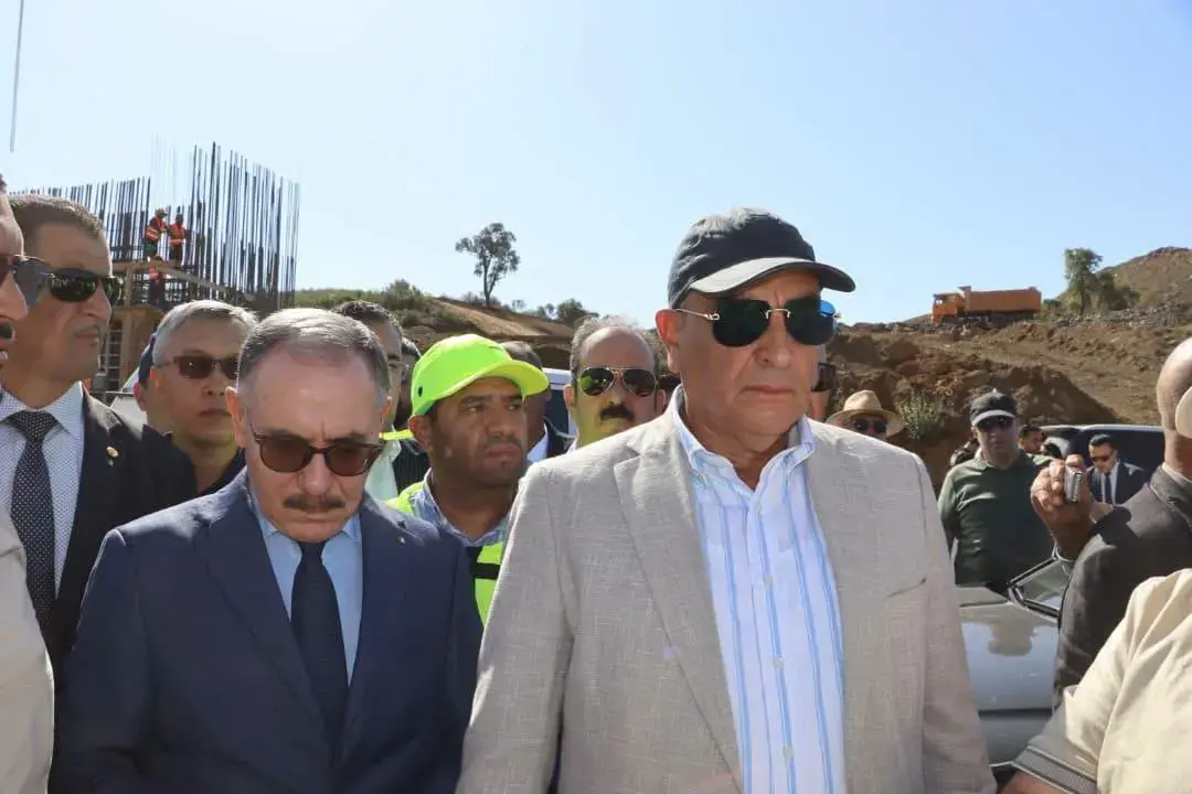 Djellaoui inspecte à Souk Ahras le projet de la ligne ferroviaire minière Est