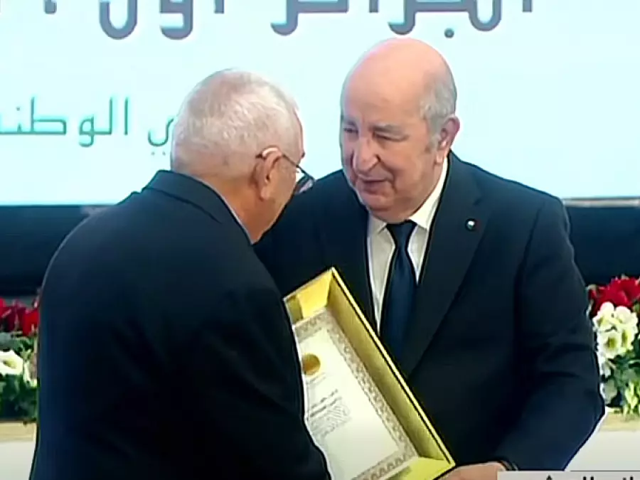 Le président de la République préside une cérémonie en l&rsquo;honneur des retraités de l&rsquo;ANP, des familles de martyrs du devoir national et des invalides dans le cadre de la lutte antiterroriste