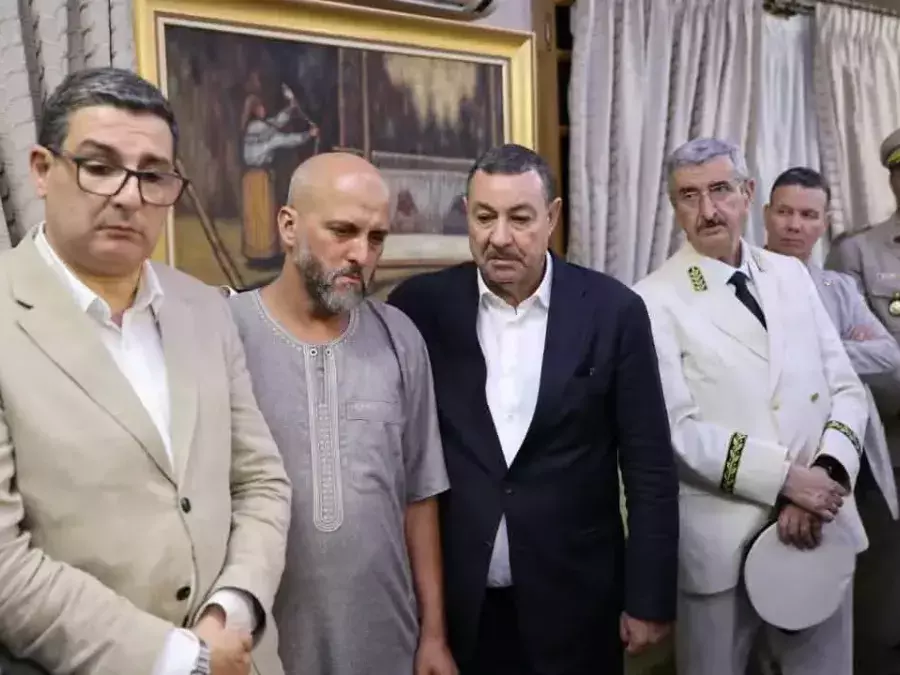 Sayoud transmet les condoléances du président de la République aux familles des victimes de l&rsquo;accident de Boumerdès