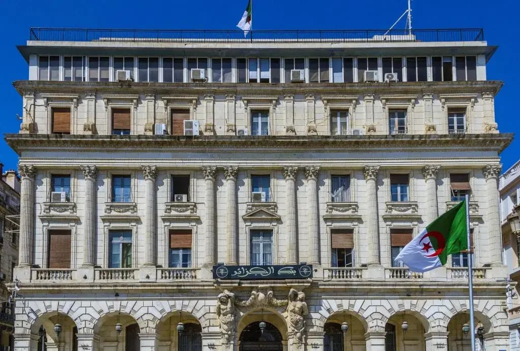 Le ministre des Finances préside la cérémonie de passation de pouvoirs à Mohand Bourai, nommé gouverneur de la Banque d&rsquo;Algérie