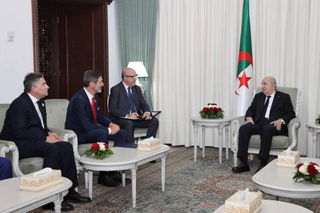 Le président de la République reçoit le ministre des Affaires étrangères et européennes de la République slovaque