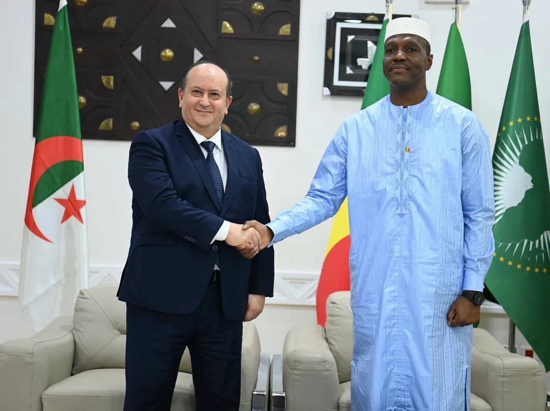 Le Premier ministre s&rsquo;entretient à Bamako avec son homologue malien