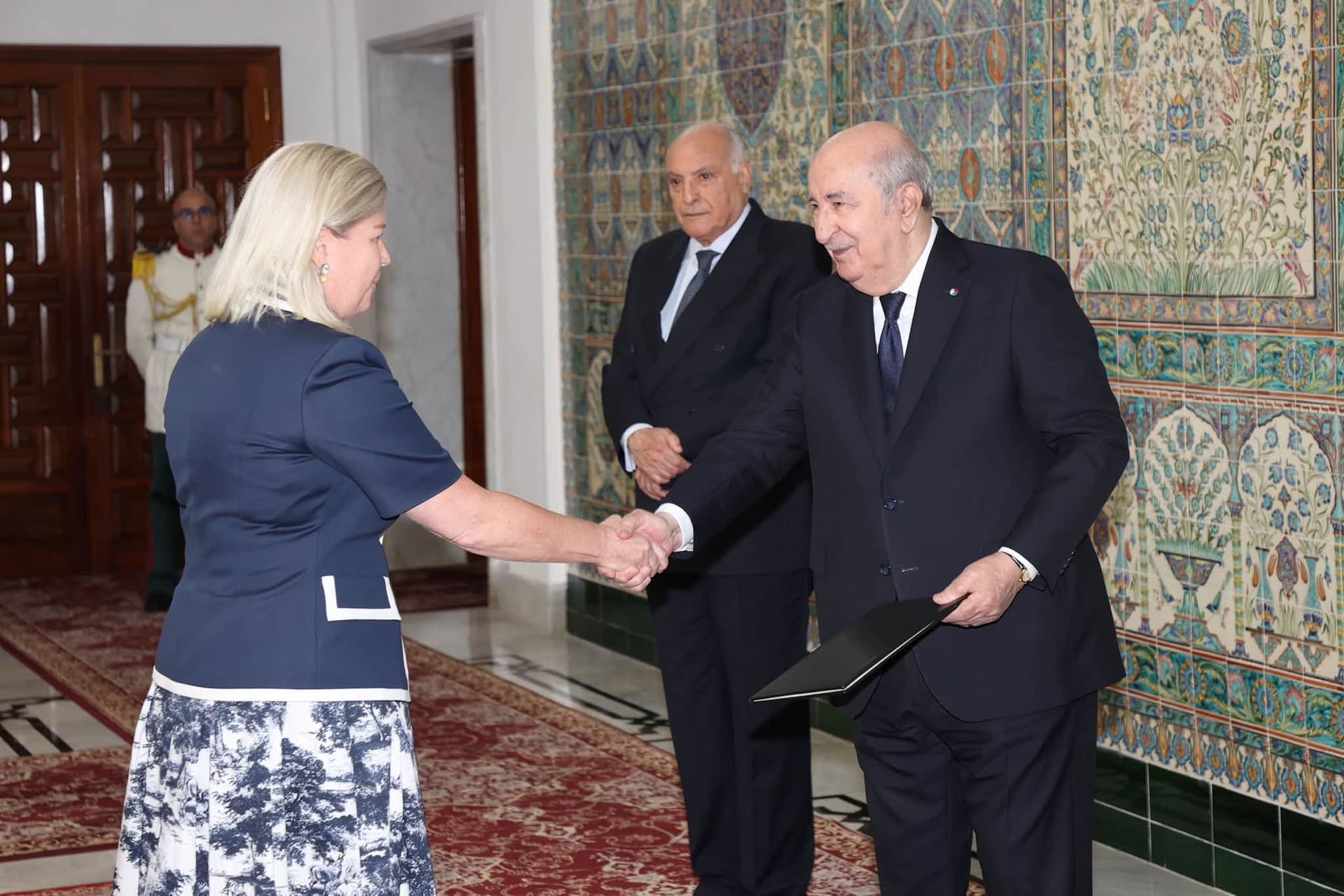 Le président de la République préside la cérémonie de remise des lettres de créance de trois nouveaux ambassadeurs