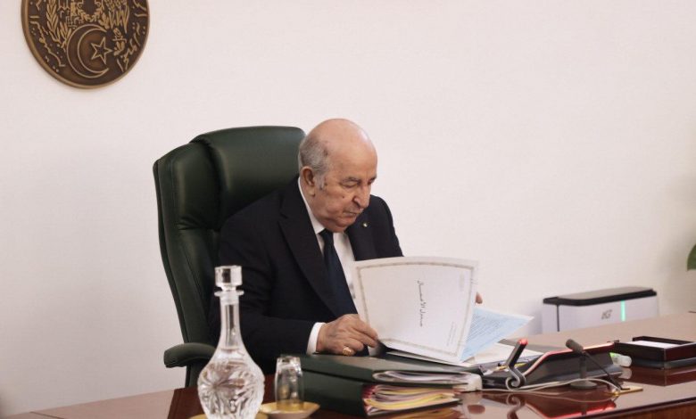 Le président de la République procède à un remaniement ministériel partiel