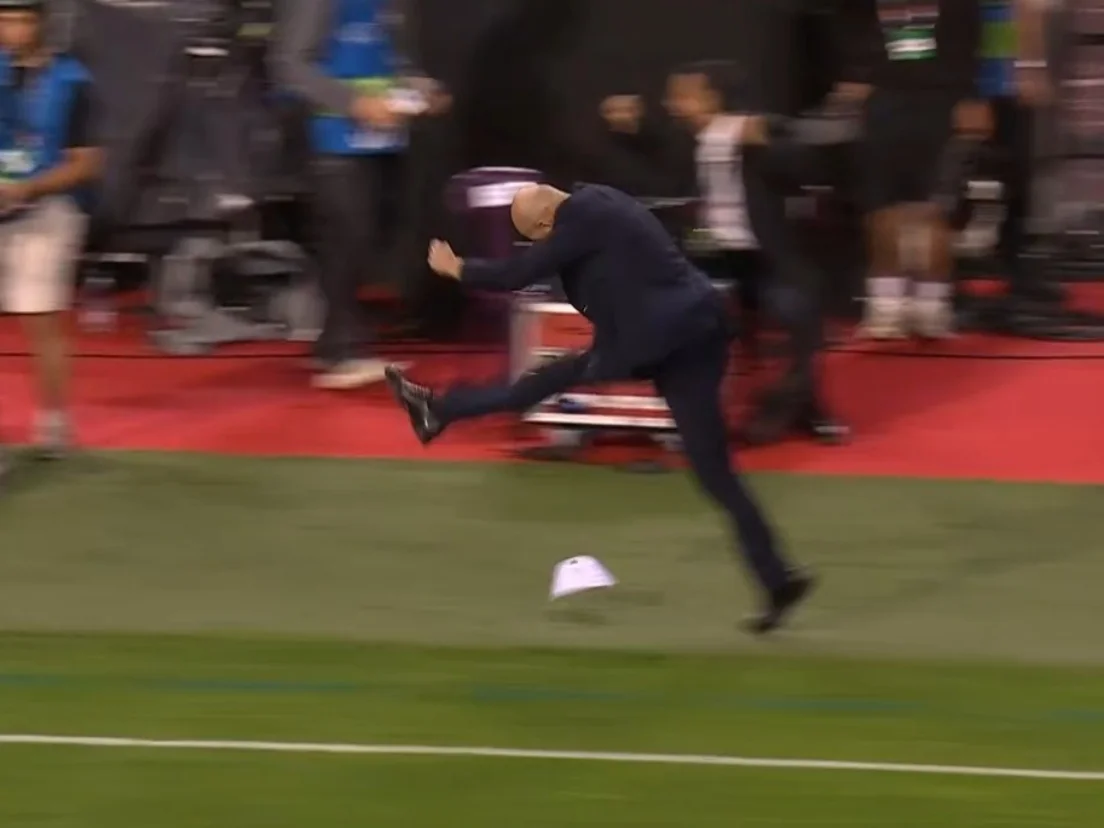 Football/Équipe de France : Zidane raconte sa folle célébration sur le but d’Olise