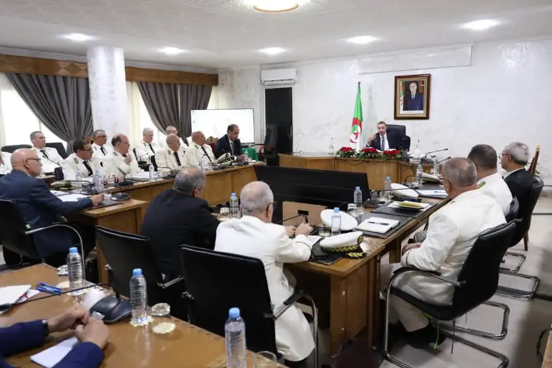 Incendies : Sayoud préside une réunion de coordination avec les walis sur la mise en œuvre des directives du président de la République