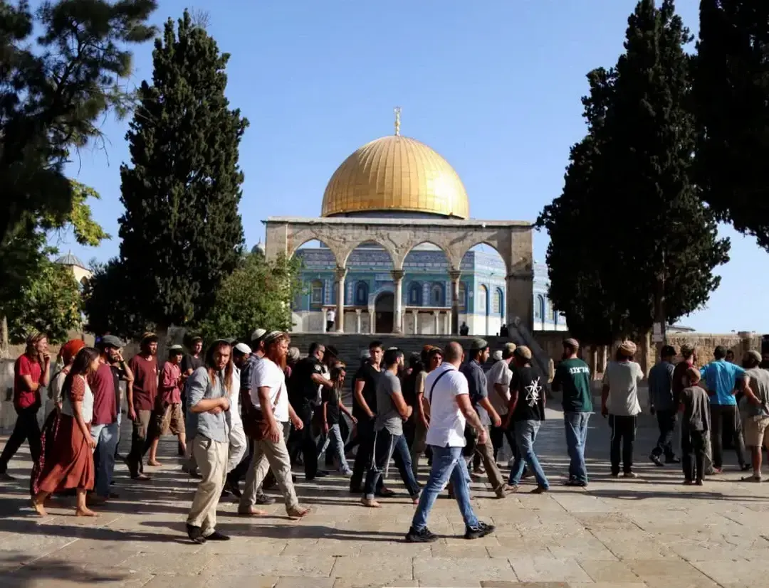 Palestine : Les colons sionistes prennent d&rsquo;assaut l&rsquo;esplanade de la mosquée d&rsquo;Al-Aqsa