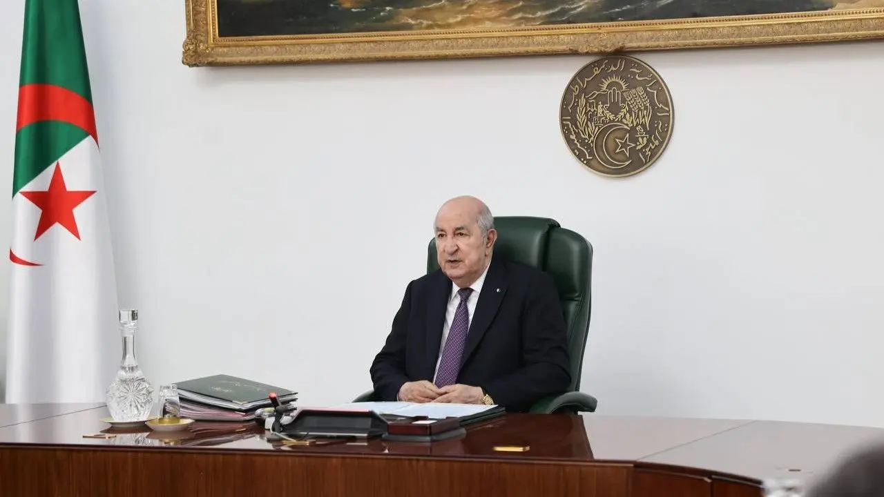 Le président de la République préside une réunion du Conseil des ministres